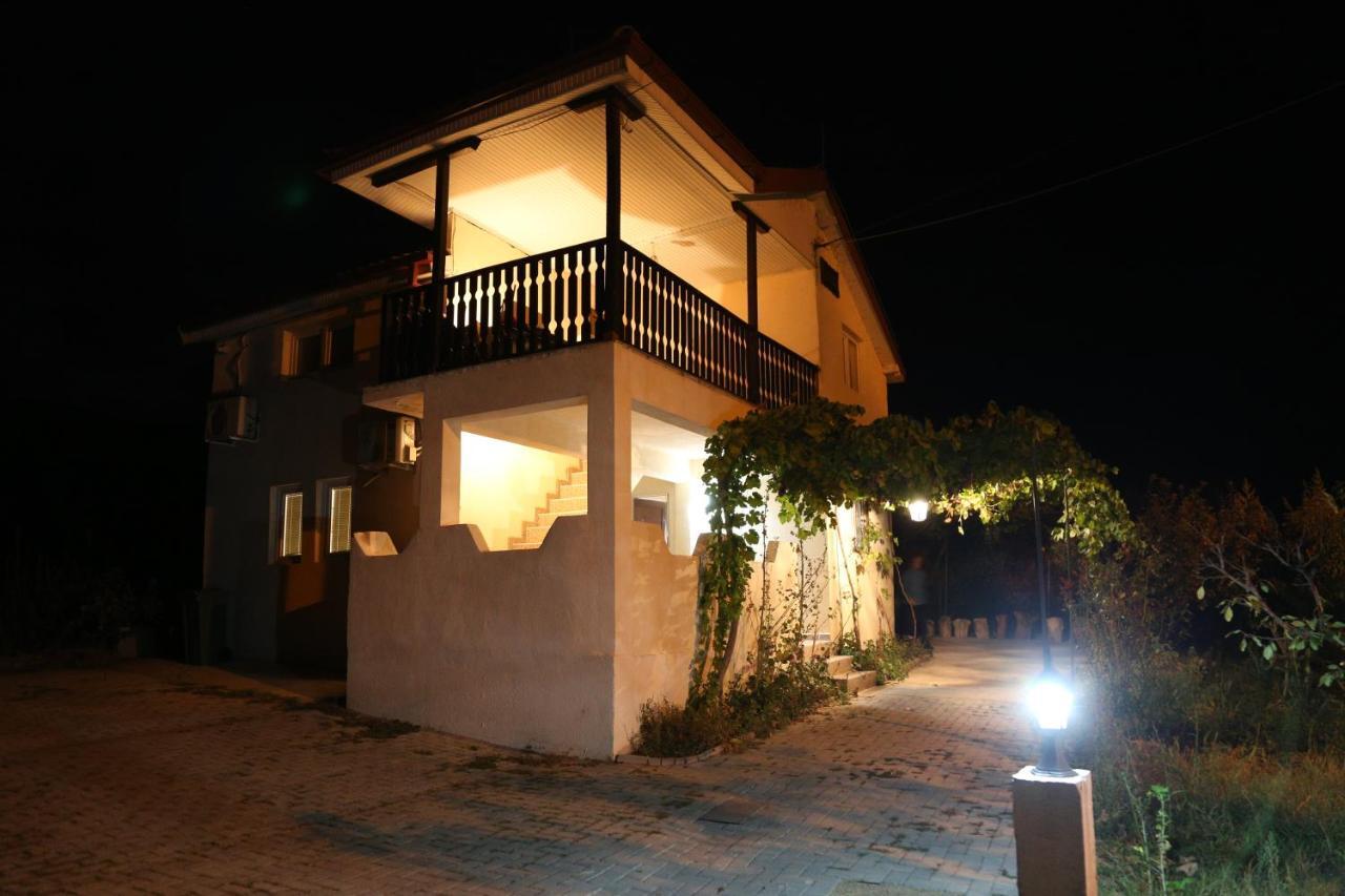 Villa Vesna ヴェレス エクステリア 写真